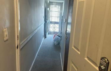 Your Home away from Home ! UNIT 2- 1st floor - Foto 14