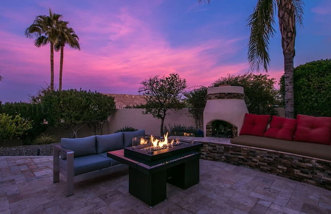 Luxury Contemporary Sanctuary w/ Pool and Views! - Foto 56