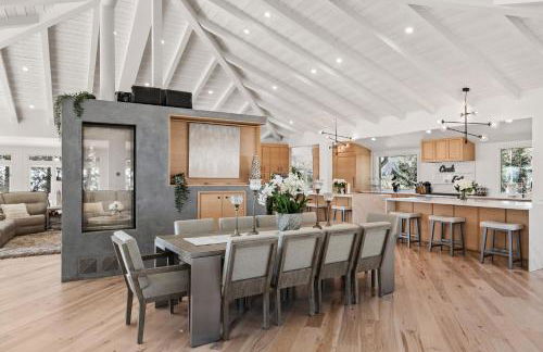 Exclusive Resort Escape - Heated Pool, Spa & Pickleball - Foto 7