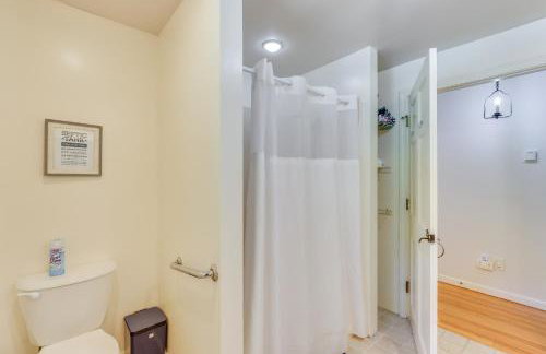 Spacious East Haddam Retreat with Private Pool! - Foto 16