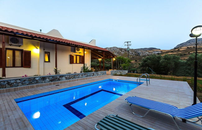 Gorgeous Villa With Pool & Gardens - Foto 25