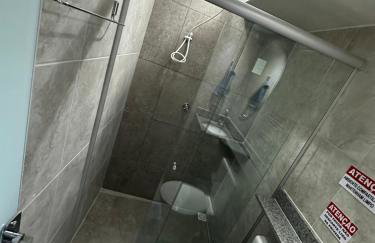 Quarto privativo com banheiro compartilhado,a 800mts do pátio do forró - Foto 15