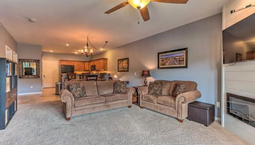 Lake and Poolside Fun! Water-View Camdenton Condo - Foto 4