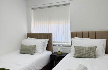 NEW refurbished Luxurious home with great transport links - Foto 56