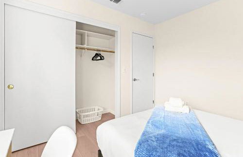 Remodeled 3B2B Bright House with a King Suite - Foto 24