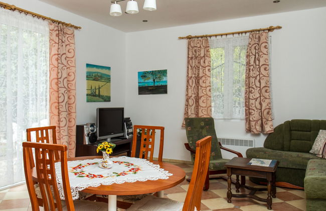 2 bedroom Apartment in Balatonboglár with garden and terrace - Photo 3
