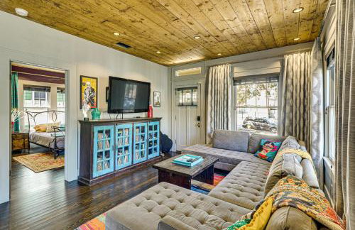Walk to SoCo: Home w/ Decks & City Views in Austin - Foto 5