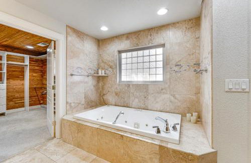 8 Mi to Jacksonville Oregon Getaway with Deck! - Foto 18