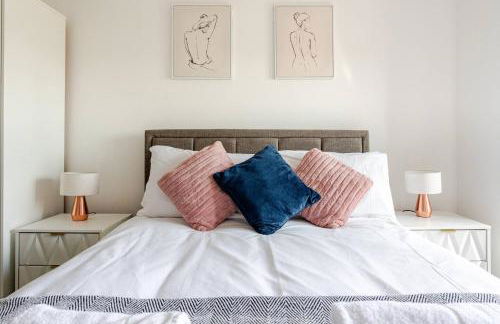 Lets Stay SA Manchester I 2Bed 2Bath l Waterfront l Private Balcony I Relaxing Retreat I Great Location - Foto 20