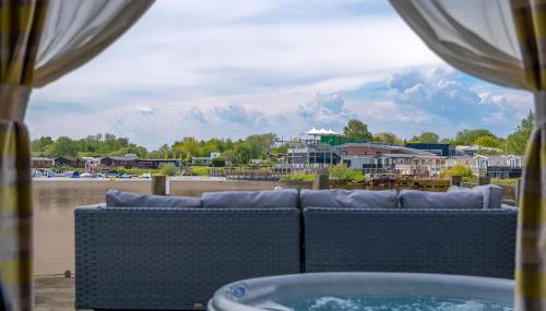 Lake View with Private Hot Tub at Tattershall Lakes - Foto 2