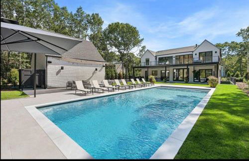 East Hamptons Modern 8 Bedroom New Construction - Foto 26