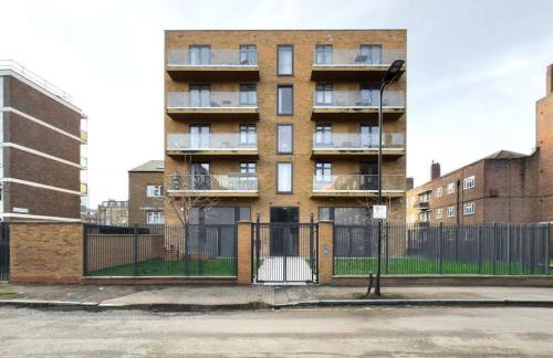 Modern 2 Bedroom 2 Bathroom Apartment With Balcony Near Shoreditch Sleeps 6 - Foto 30