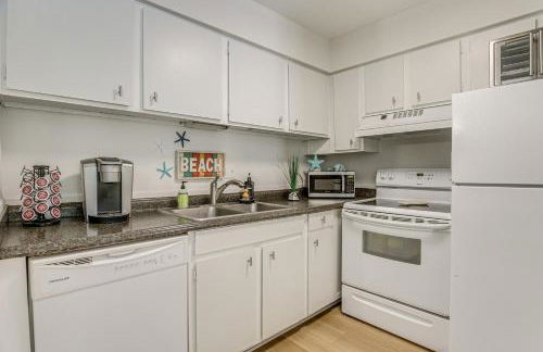Condo with Amazing Amenities 1 Mi to Beach! - Foto 13