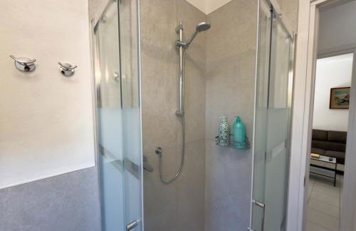 Cozy Lake House Angera - Foto 12