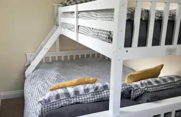 Lovely 2 bed apartment sleeps 5 - Foto 11