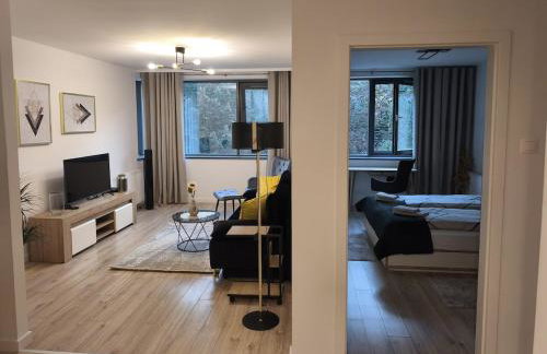 Bright Stay Kraków - comfy and modern 50 m2 flat with private bedroom - Foto 9