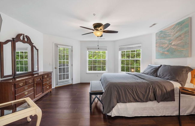 Lake Hideaway Waterfront Condo w/ Resort Perks! - Photo 3