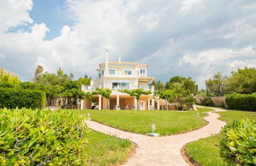 Waterfront 5BR Villa near Porto Heli by JJ Hospitality - Foto 9