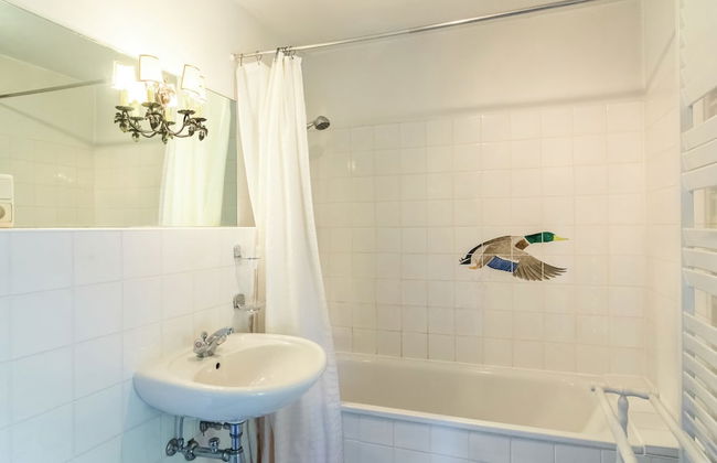 Mansion in Beauplateau Near Forest - Photo 21