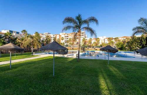 Maravilloso ático en Almerimar con piscina y parking - Foto 51