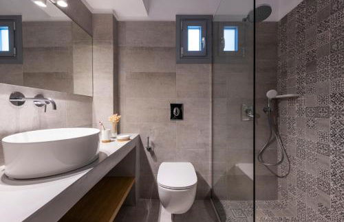 Helen's Minimal Studios & Apartments - Photo 34