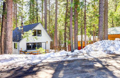 Hike, Fish and Explore California Cabin with Deck! - Foto 30