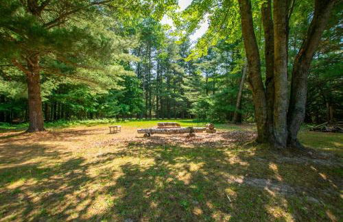 Spacious Leelanau home near the best of Michigan - Foto 42