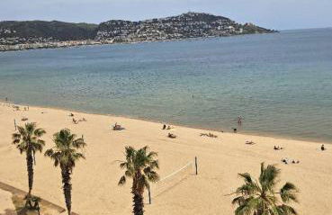 Appartement spacieux à 450 m de la plage - Foto 17