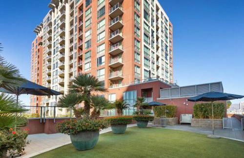 Global Luxury Suites San Jose Downtown - Photo 8