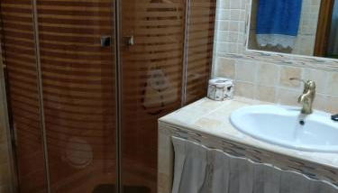 Maria Santian - Foto 3, Shower