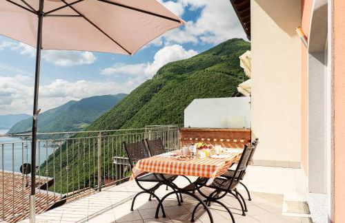 EnjoyIseoLake - La Villetta - Casa vacanze perfetta con giardino, vista lago e piscina - Photo 9