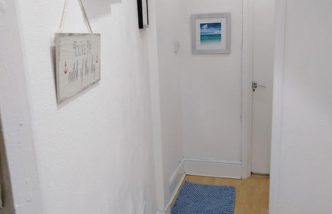 London Airport Comfort - Photo 13