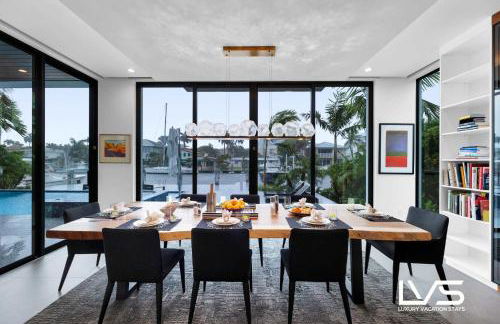 Carlotta- New Construction Luxury Waterfront Villa - Foto 12