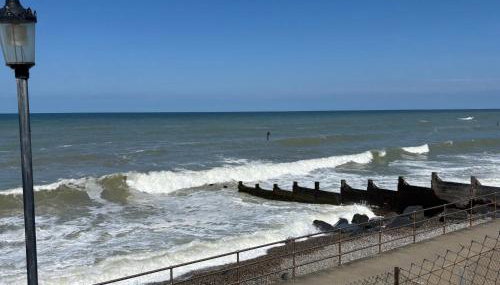 Seafront Sheringham 1 bed Apt Sleeps 4 - 1xdog - Photo 4
