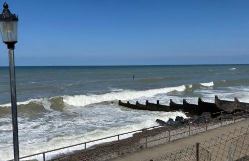 Seafront Sheringham 1 bed Apt Sleeps 4 - 1xdog - Foto 4