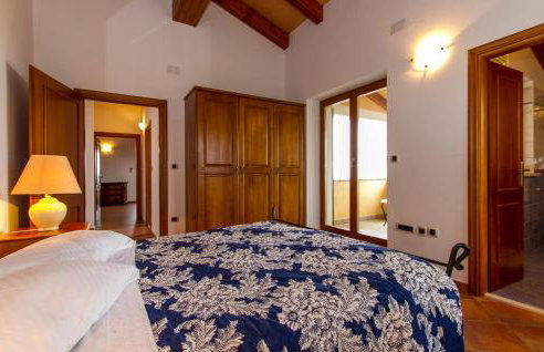 Awesome Home In Labin - Photo 18