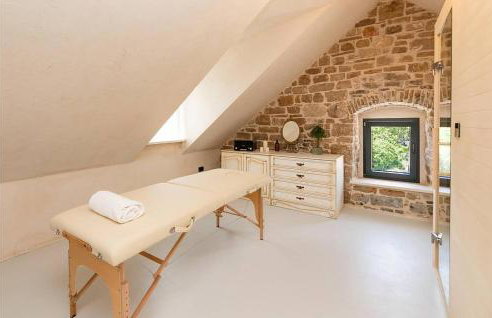 Stunning Home In Gornji Humac Brac - Foto 10