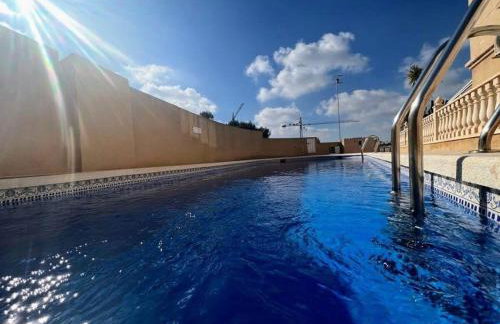 Traditional 3 bedroom villa with Com pool ALM26 - Foto 8