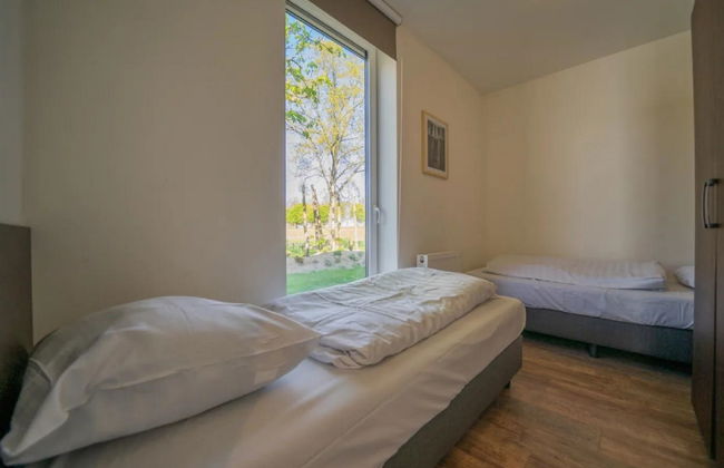 6 bedroom House in Biddinghuizen with swimming pool and terrace - Photo 5