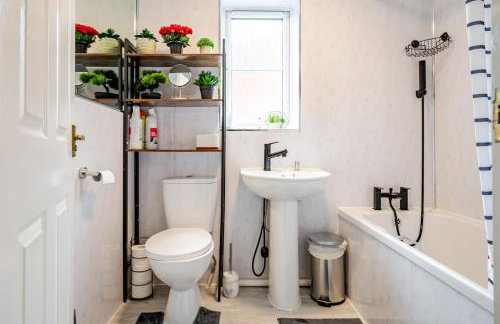 Cozy 2-Bed Home in Middleton - Foto 10