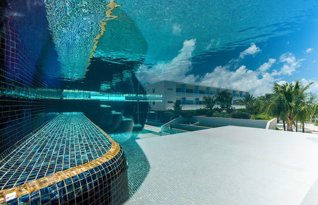 The Grove - Photo 40