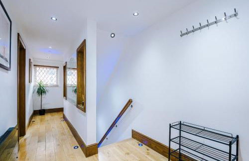 The Knutsford Townhouse by Staycay - Photo 3