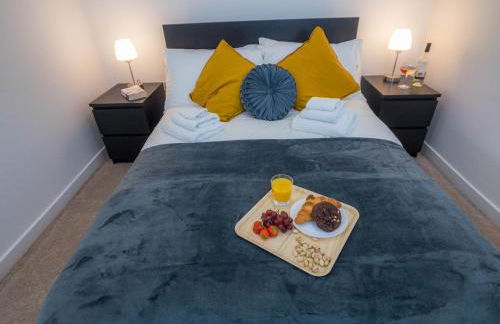 Modern 2 Bed House with Parking and Garden - Photo 11