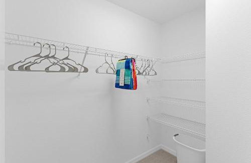 Cozy Family Stay- Queen-Double-Twins Bed- Full Kitchen-Netflix-Golf Cart-WiFi - Photo 37