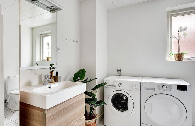 Sanders Constantin - Chic 2-bdr Apt With Balcony - Foto 13