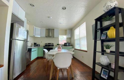 OU-Walk to Campus , Downtown ; Designer Studio - Foto 27