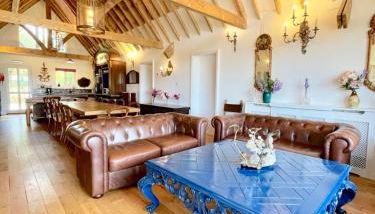 The Mill House on the Brooks South Downs West Sussex Sleeps 15 - Foto 5