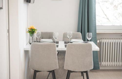 Sunshine - 4 Personen 20min Airport Messe - Foto 24