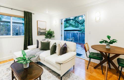 Serene Escape 2BD Private Patio & Firepit near Stanford - Foto 9