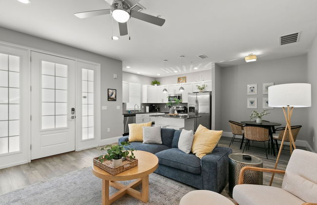 NEW Canopy Cabana Luxury Downtown Apt - Foto 1